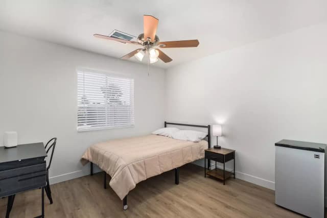 #17144: Room in 8 Bed 3 Bath main photo