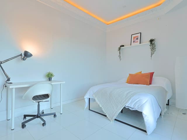 Turin Room (12 Bed 11 Bath) main photo