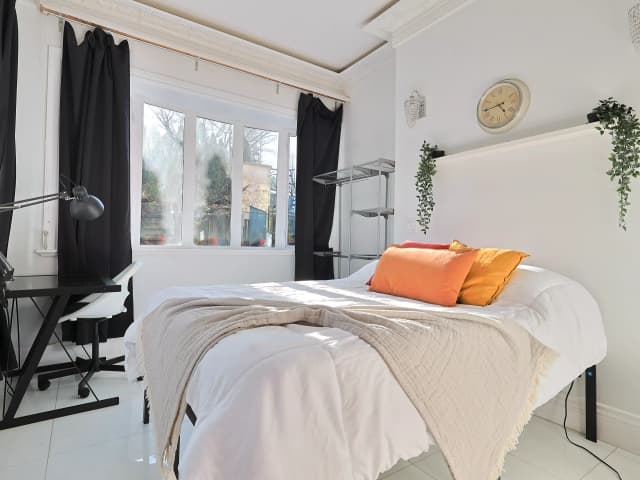 Bari Room (12 Bed 11 Bath) main photo