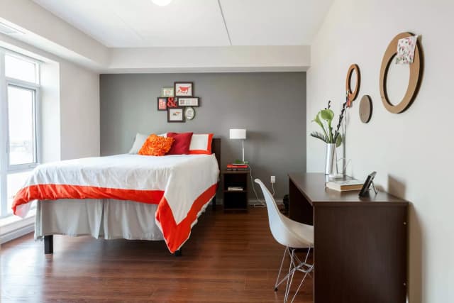 5 Bed 5 Bath main photo