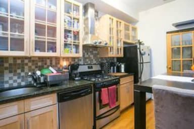 Place Preview main user avatar