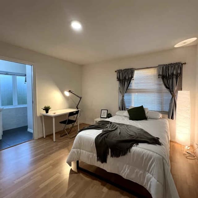 Abu Dhabi Master Room (1 Bed 1 Bath) main photo
