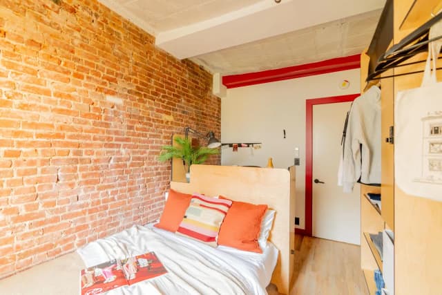 Essential Room in 6 Bed 2 Bath (Unit 2) main photo