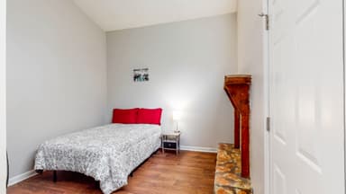 Place Preview main user avatar