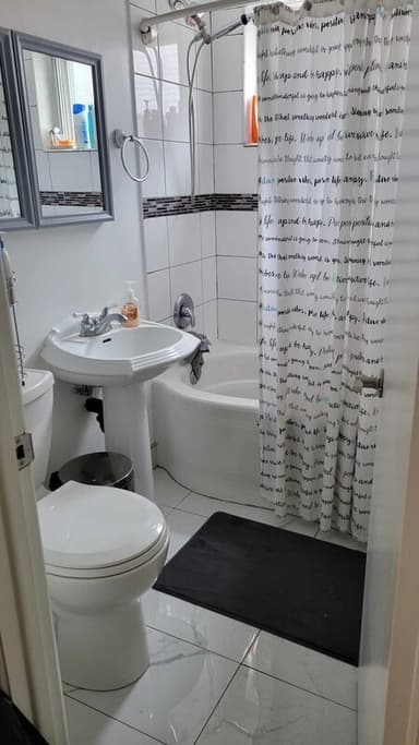 Place Preview main user avatar