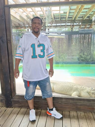 Profile Picture main user avatar