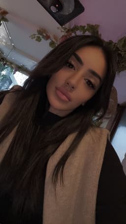 Dua Nur Khan