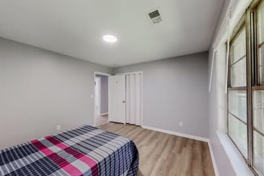 Place Preview main user avatar