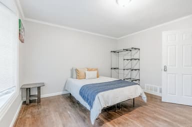 Place Preview main user avatar