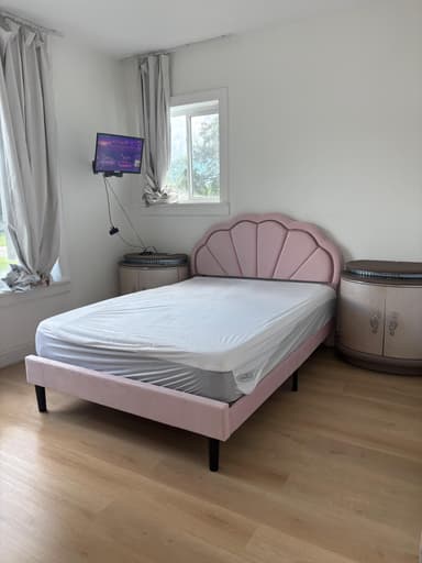 Place Preview main user avatar