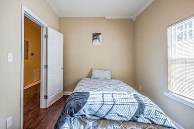 Place Preview main user avatar