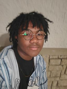 Isaiah Jones