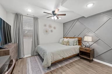 Place Preview main user avatar