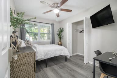 Place Preview main user avatar