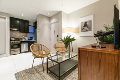 Place Preview main user avatar