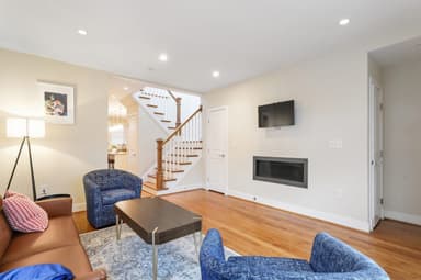 Place Preview main user avatar