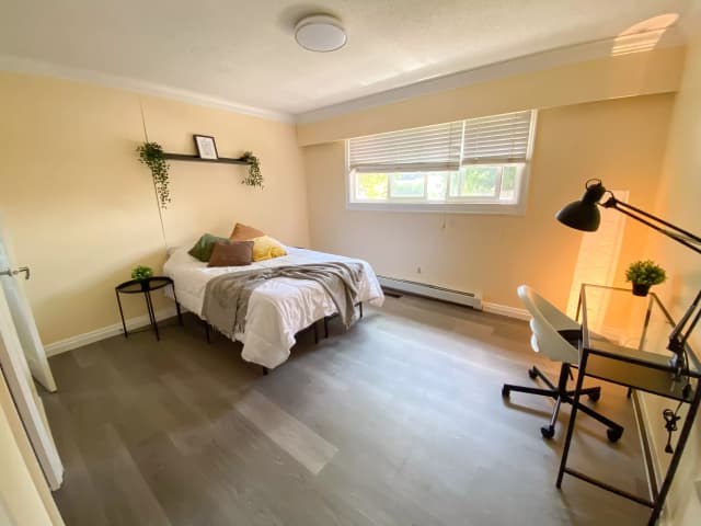 Room 1 - Master (5 Bed 2 Bath) main photo