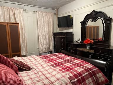 Place Preview main user avatar