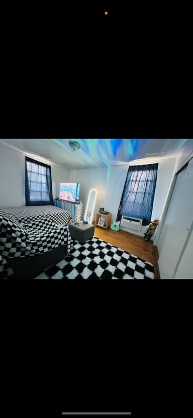 Place Preview main user avatar