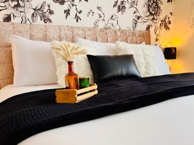 Place Preview main user avatar