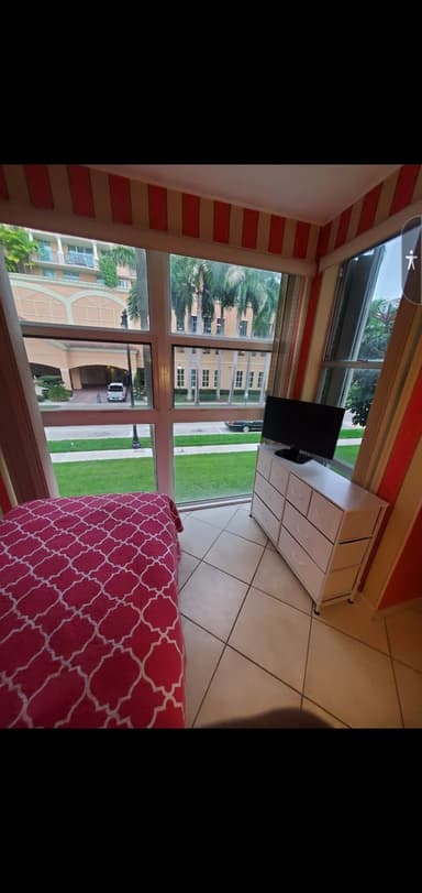 Place Preview main user avatar