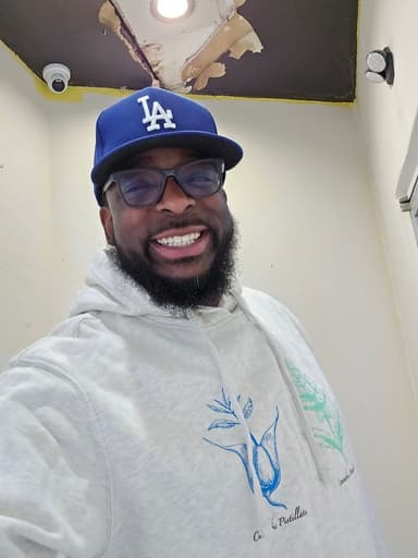 Profile Picture main user avatar