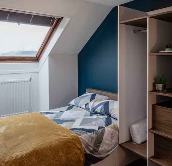 Five Bed Silver Plus main photo