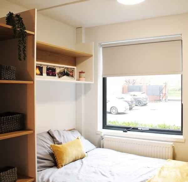 Six Bed Bronze main photo