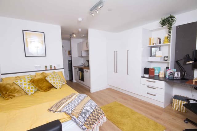 Skyline Deluxe Studio with City View main photo