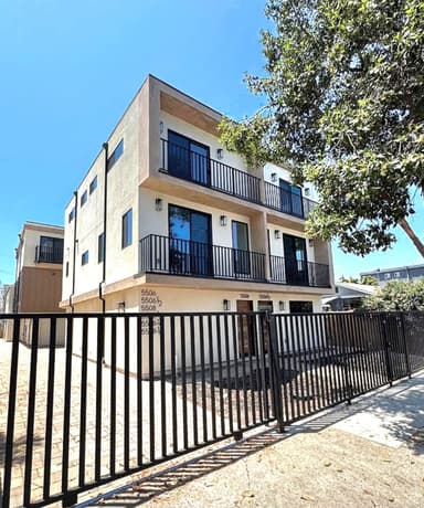 Place Preview main user avatar