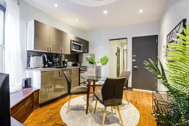 Place Preview main user avatar