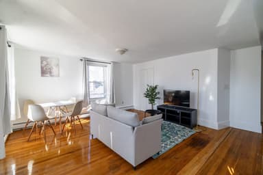 Place Preview main user avatar