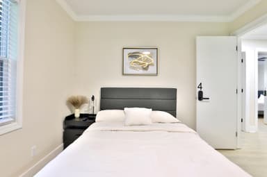 Place Preview main user avatar