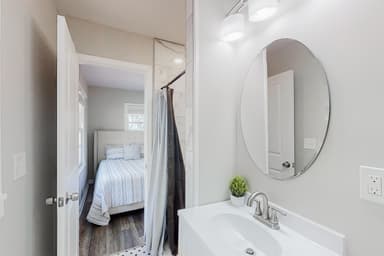 Place Preview main user avatar