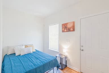 Place Preview main user avatar