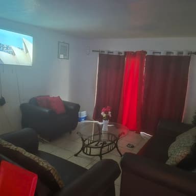 Place Preview main user avatar