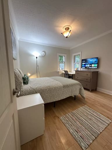 Place Preview main user avatar