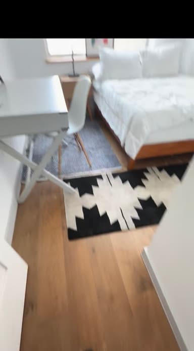 Place Preview main user avatar