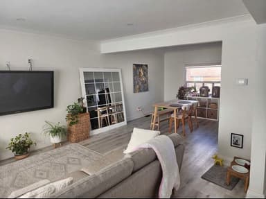 Place Preview main user avatar