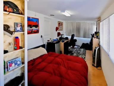 Place Preview main user avatar