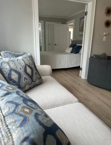 Place Preview main user avatar