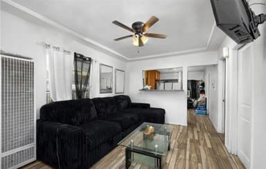 Place Preview main user avatar