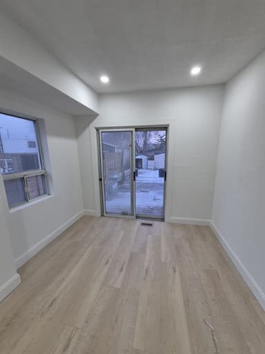 Place Preview main user avatar