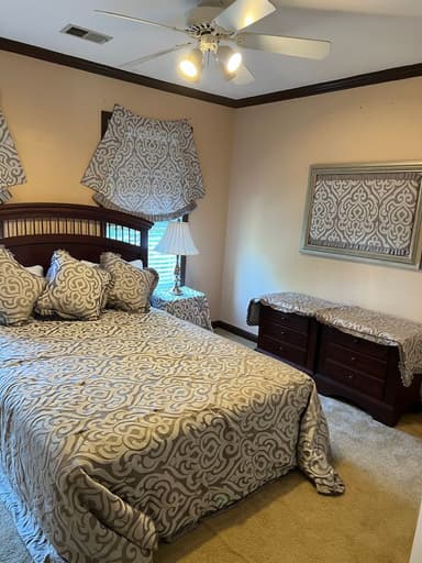 Place Preview main user avatar