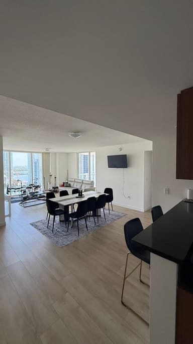 Place Preview main user avatar