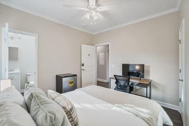 Place Preview main user avatar