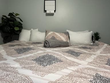 Place Preview main user avatar