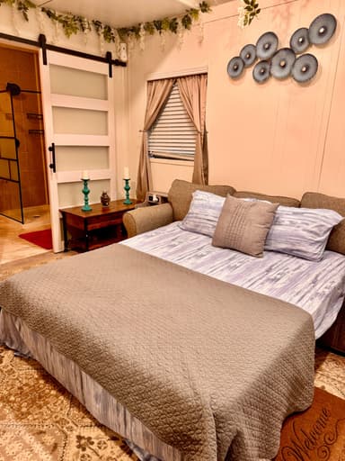 Place Preview main user avatar