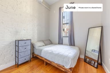 Place Preview main user avatar