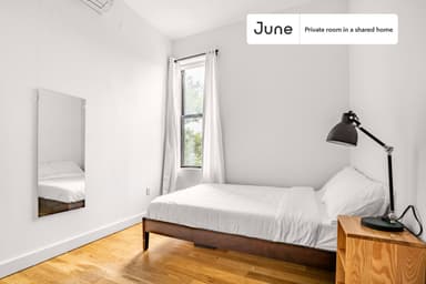 Place Preview main user avatar